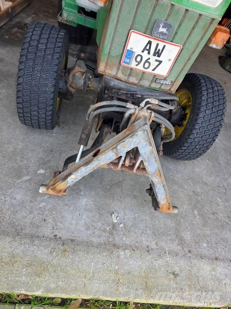 John Deere 855 Tractoare compacte