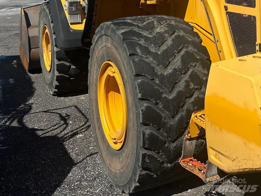 Volvo L 260 H Incarcator pe pneuri
