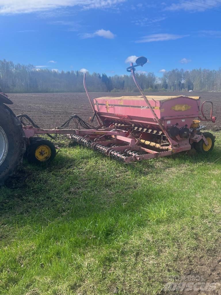 Väderstad Rapid400C Perforatoare