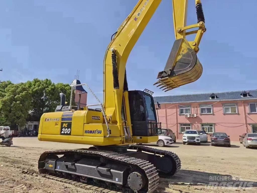 Komatsu PC 200-8 Excavatoare pe șenile
