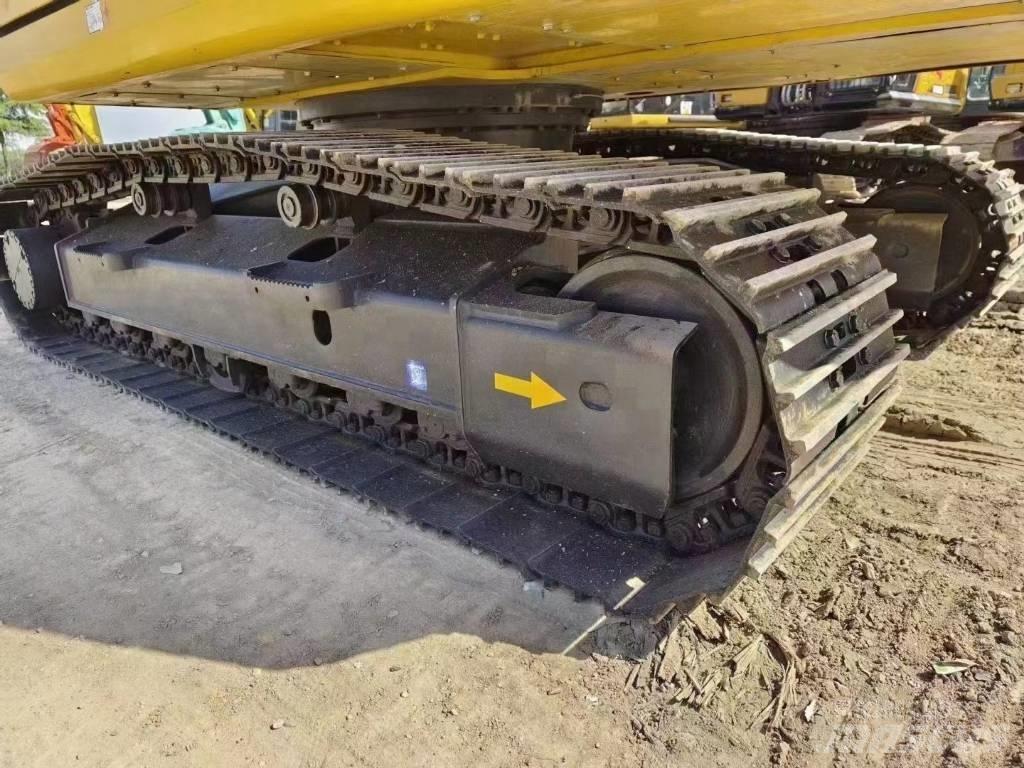 Komatsu PC 200-8 Excavatoare pe șenile
