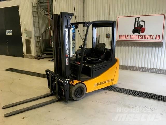 Jungheinrich EFG 220 Stivuitor electric
