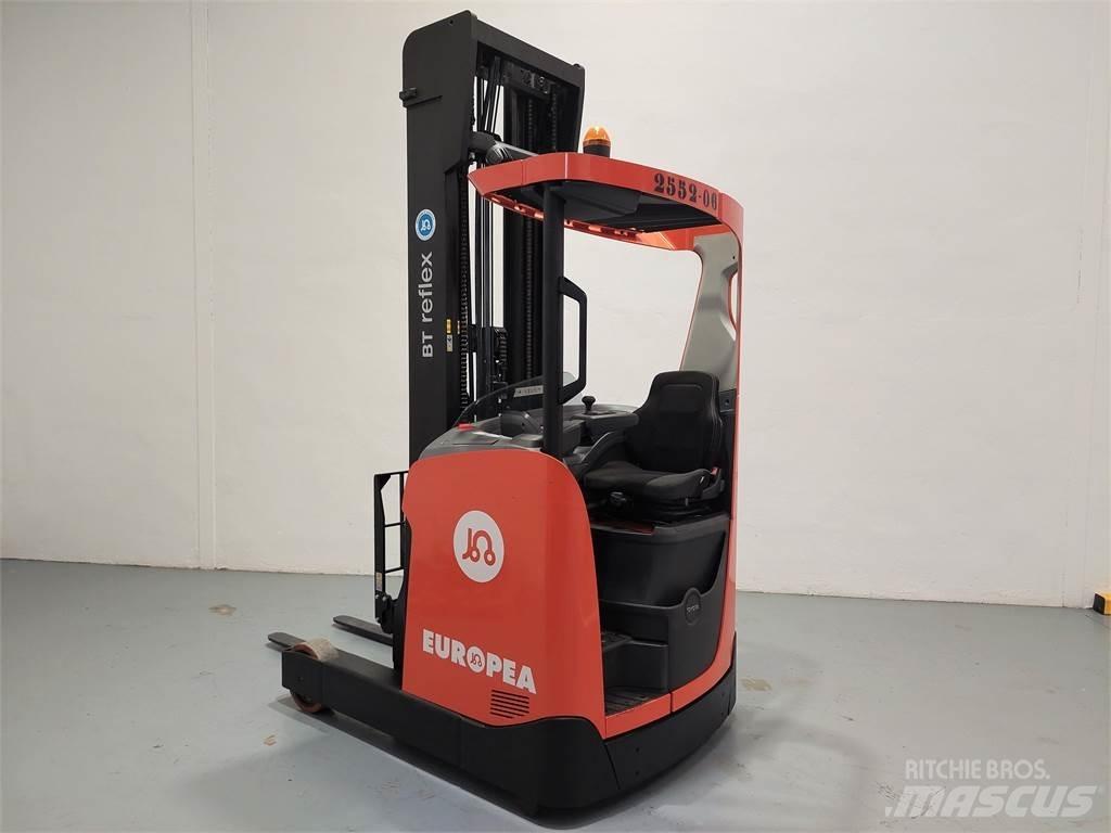 BT RRE 140 HC Stivuitor cu catarg retractabil