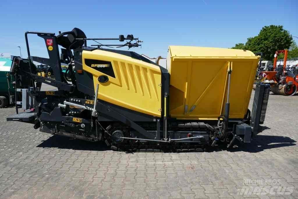 Bomag BF 200 C-2 Mica masina  de productie de bitum