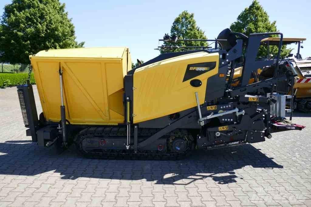 Bomag BF 200 C-2 Mica masina  de productie de bitum