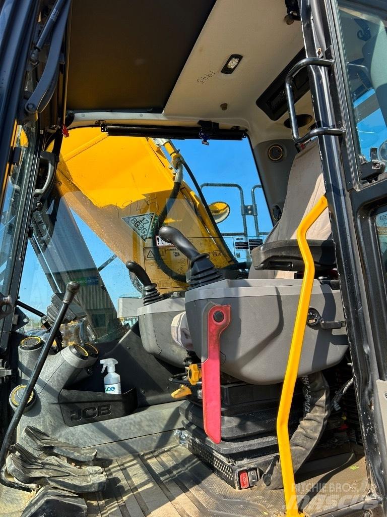 JCB 220X L Excavatoare pe șenile
