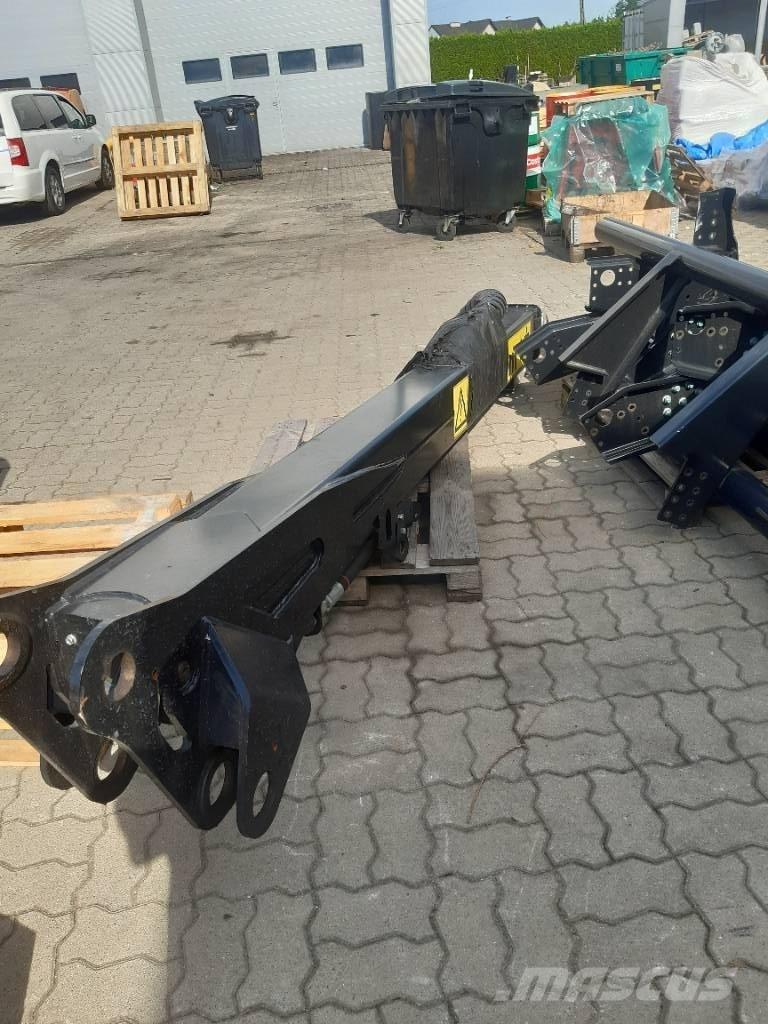 Komatsu 901.6 Macarale pentru culegatoare