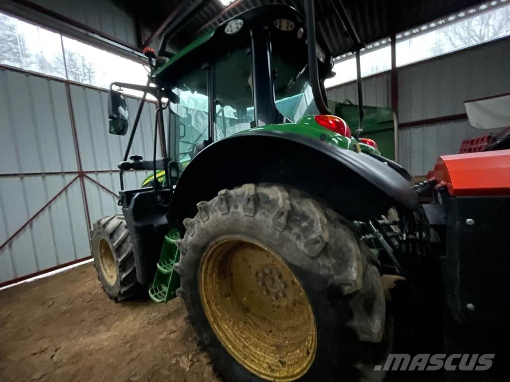 John Deere 6100 M Tractoare