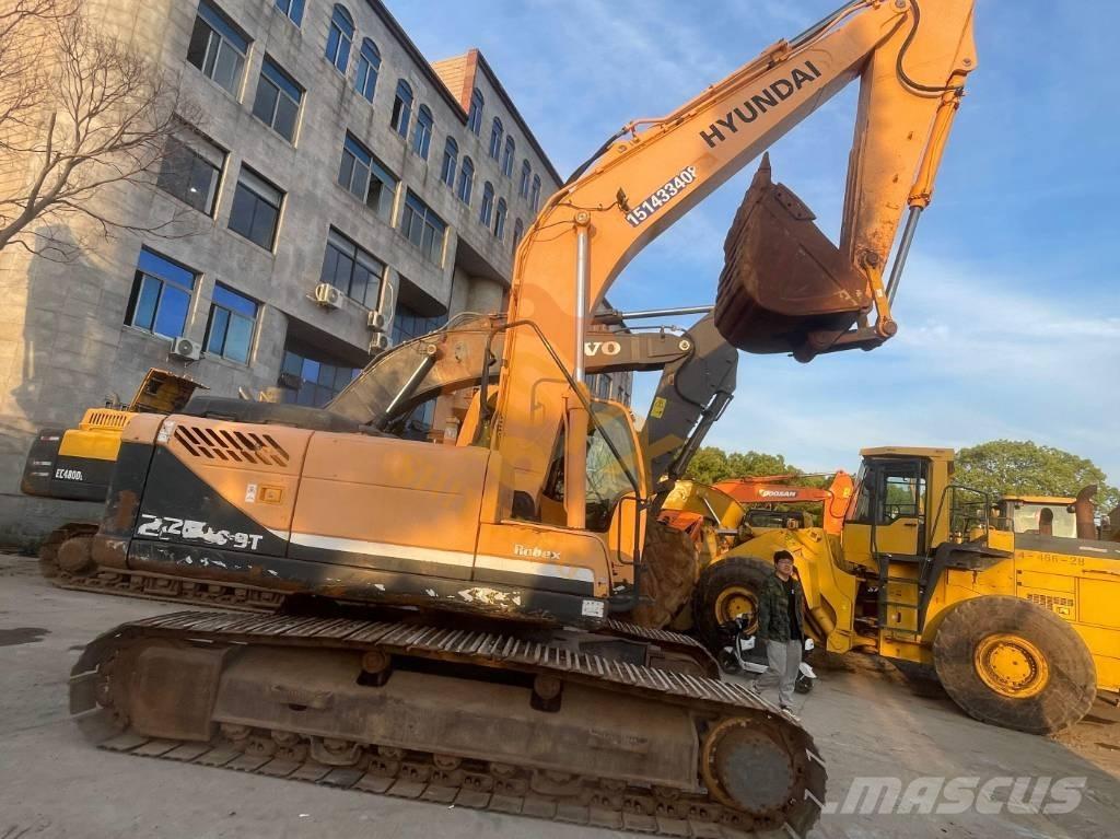 Hyundai Robex 225 Excavatoare pe șenile
