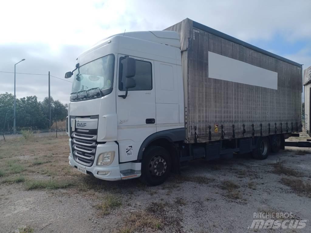 DAF XF 440 Camion cu prelata