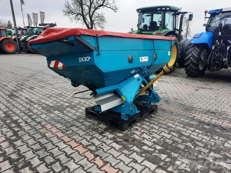 Sulky DX 30 Distribuitoare de ingrasamant