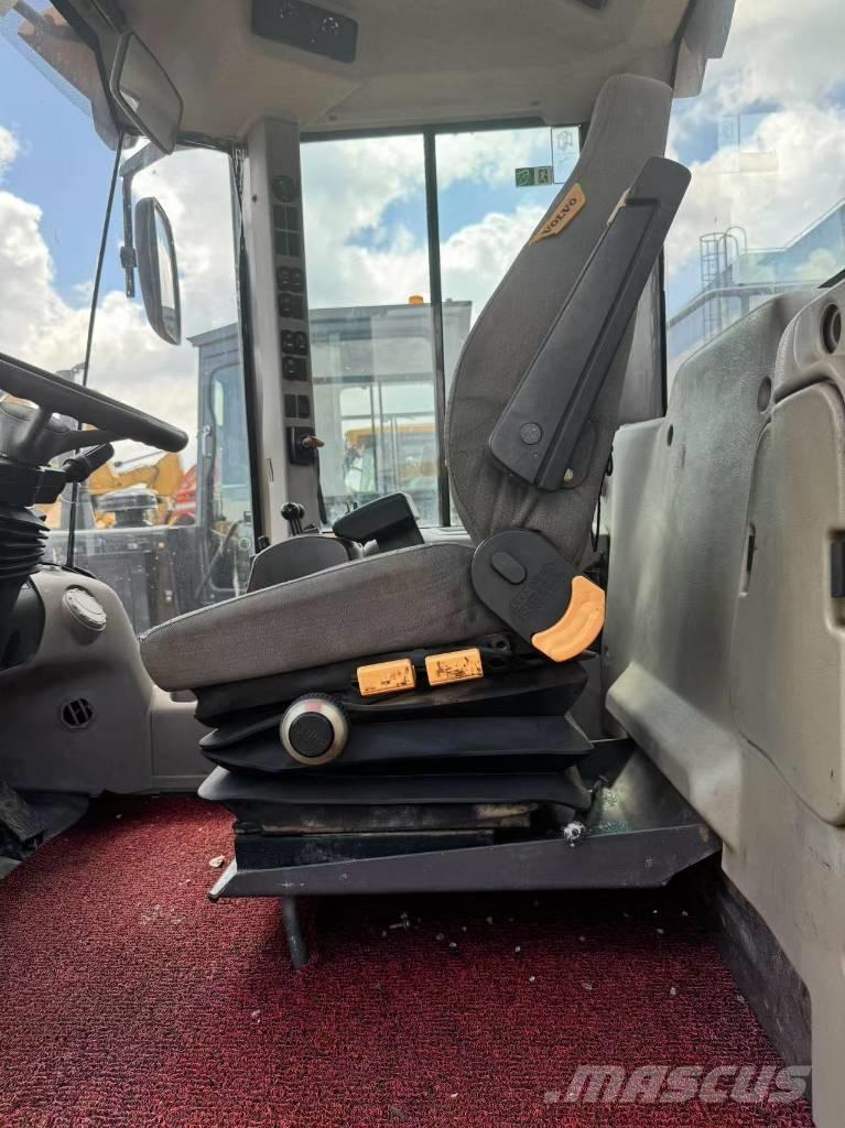 Volvo L 105 Incarcator pe pneuri