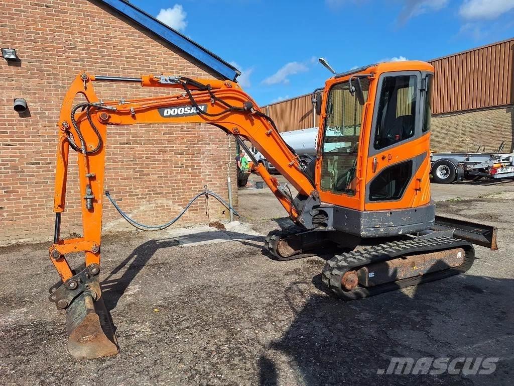 Doosan DX35Z Mini excavatoare < 7t