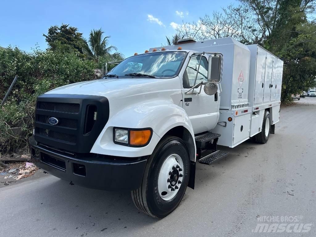 Ford F 750 XLT Cisterne