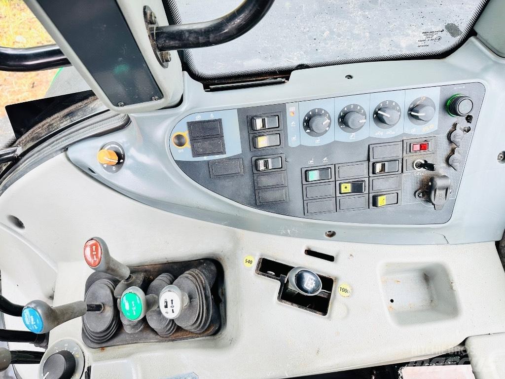 Valtra T 131 Tractoare