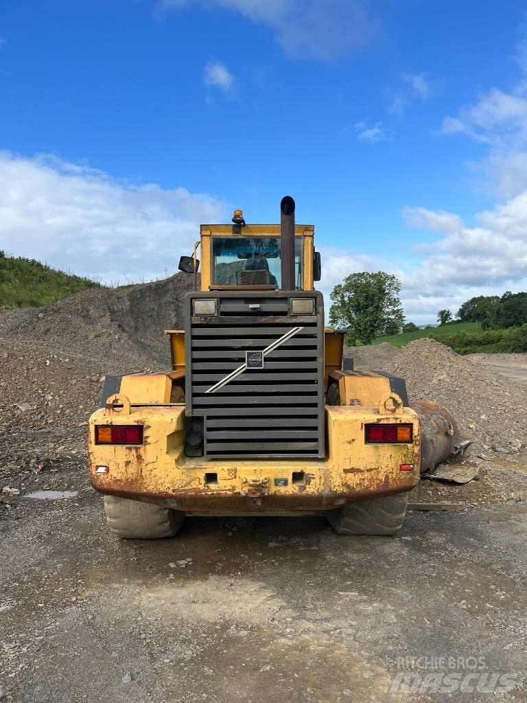 Volvo L 180 C Incarcator pe pneuri