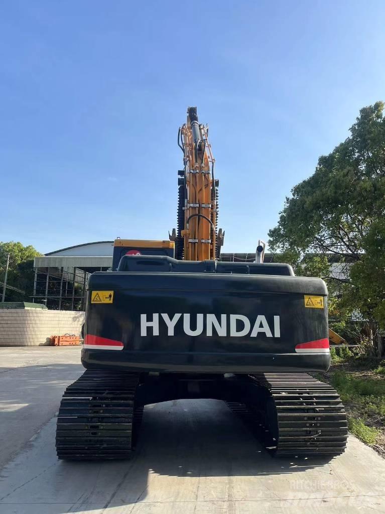 Hyundai R220-9S Excavatoare cu roti