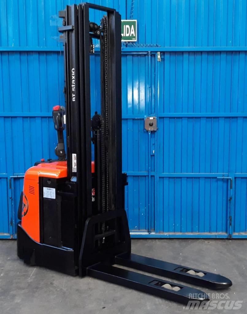 BT SPE 125 Transpaleti autopropulsanti