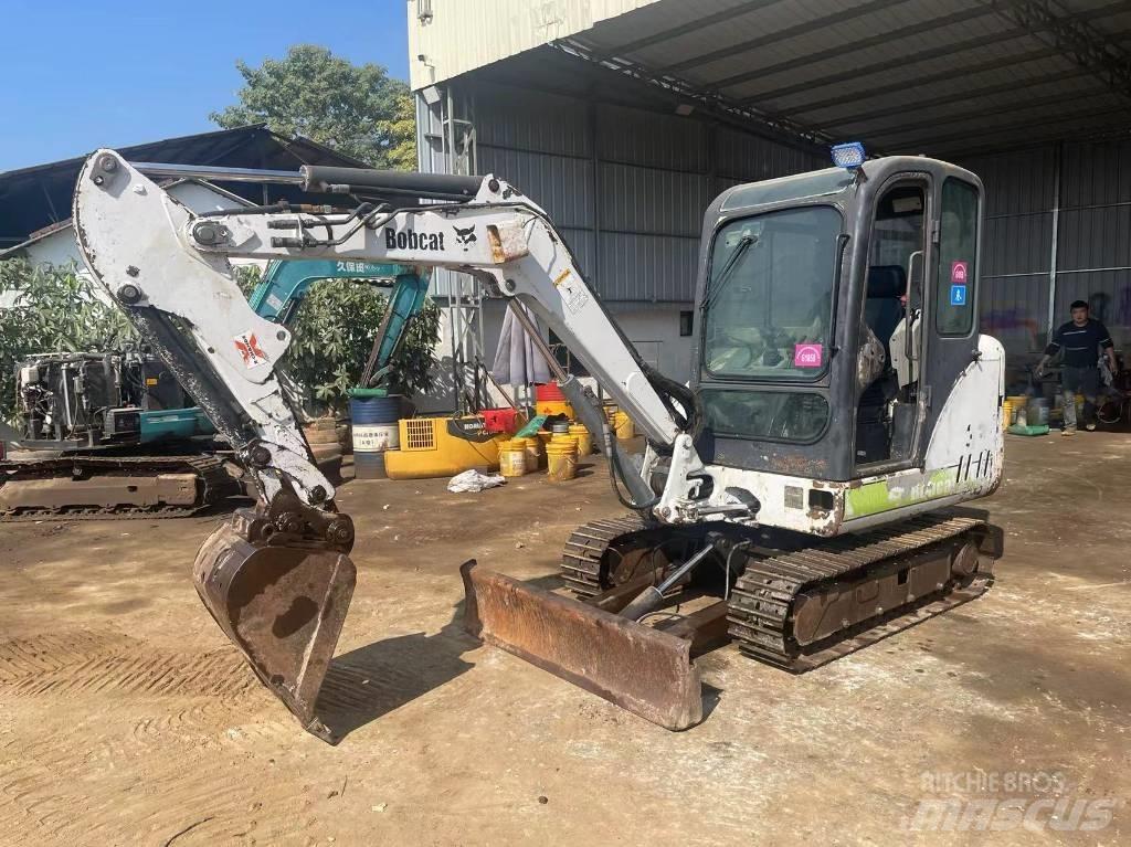Bobcat 331 Excavatoare pe șenile
