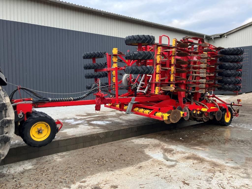 Väderstad RapidA600 Perforatoare