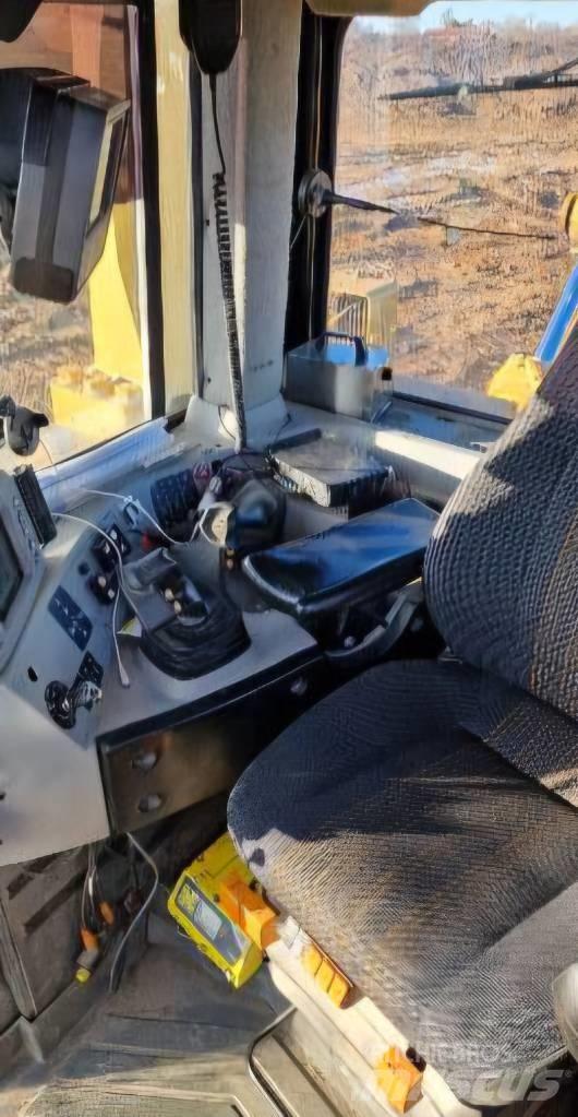 CAT D 8 T Buldozere pe senile