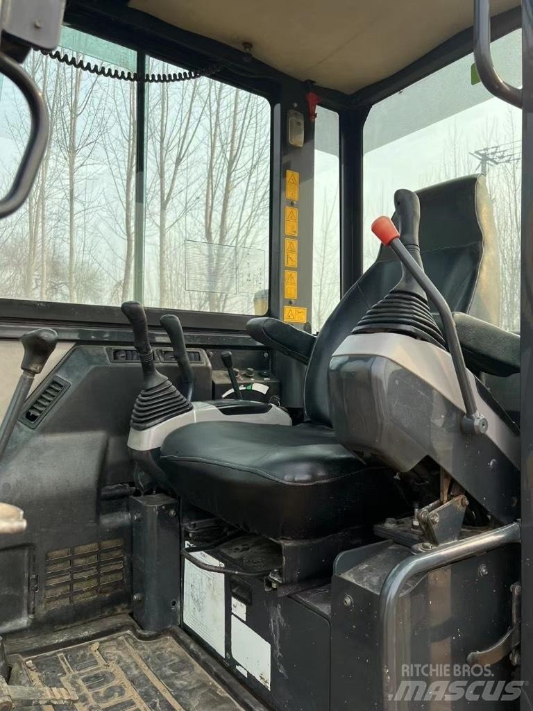 Komatsu PC58 Excavatoare 7t - 12t