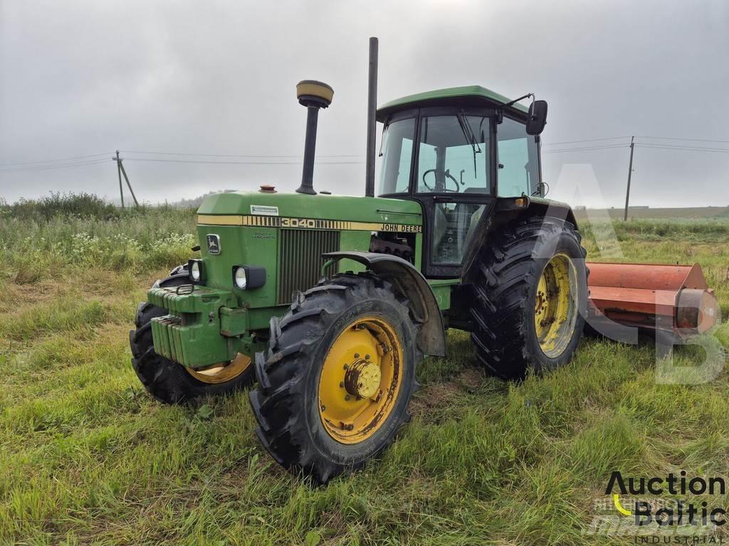 John Deere MFWD Tractoare