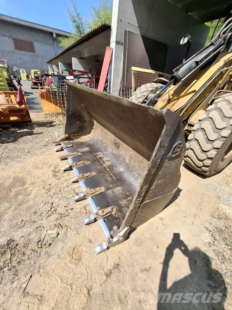 CAT 930 G Incarcator pe pneuri