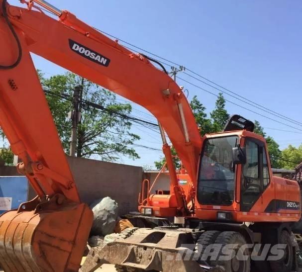 Doosan DH210W\ Excavatoare cu roti