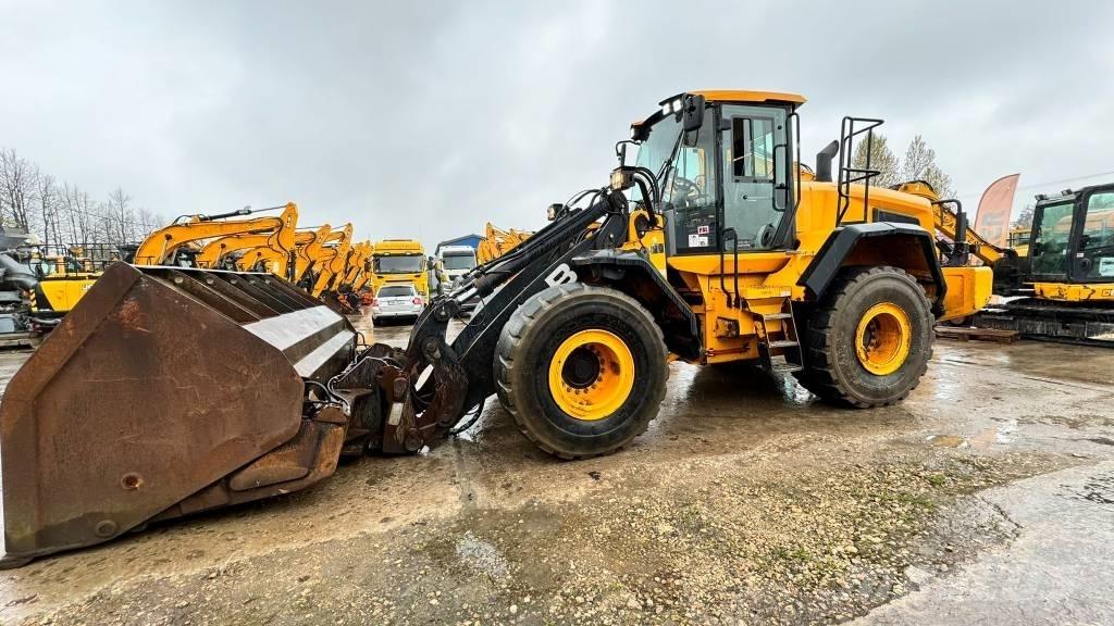 JCB 457 HT Incarcator pe pneuri