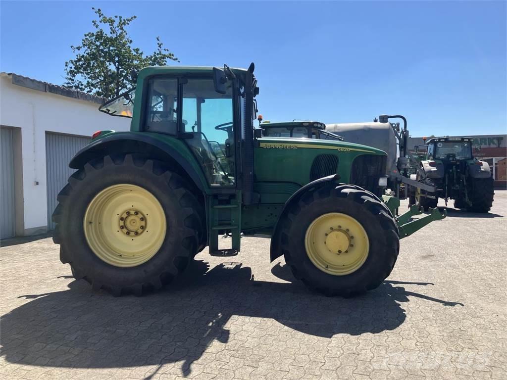 John Deere 6820 Tractoare