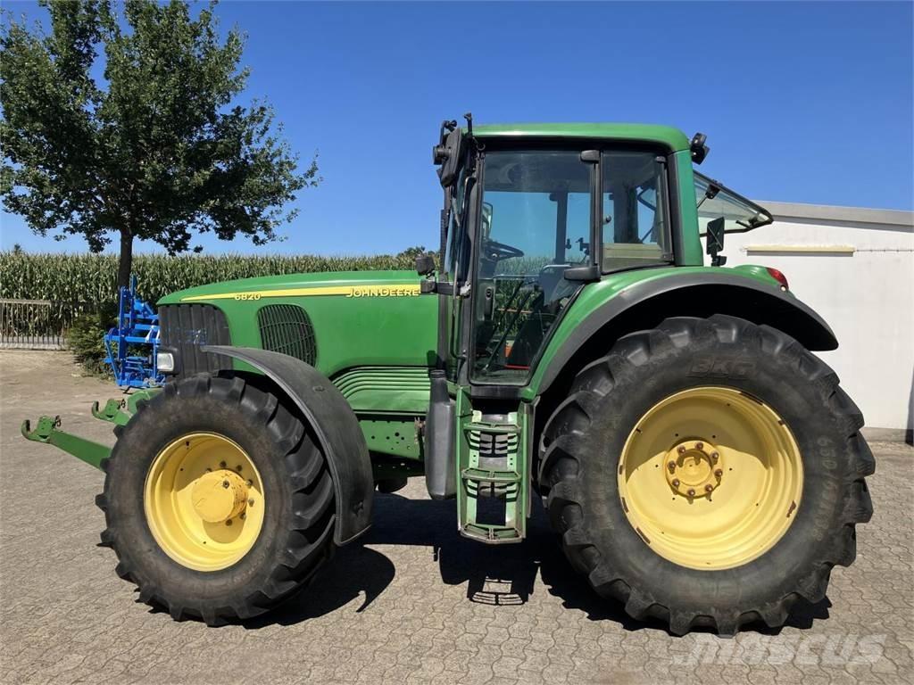 John Deere 6820 Tractoare