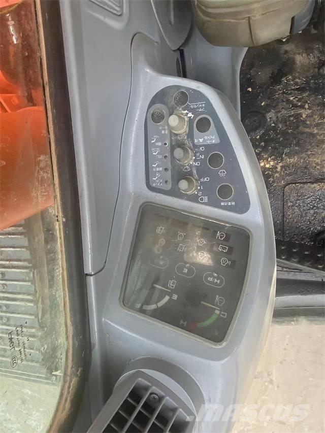 Hitachi EX120 Excavatoare pe șenile
