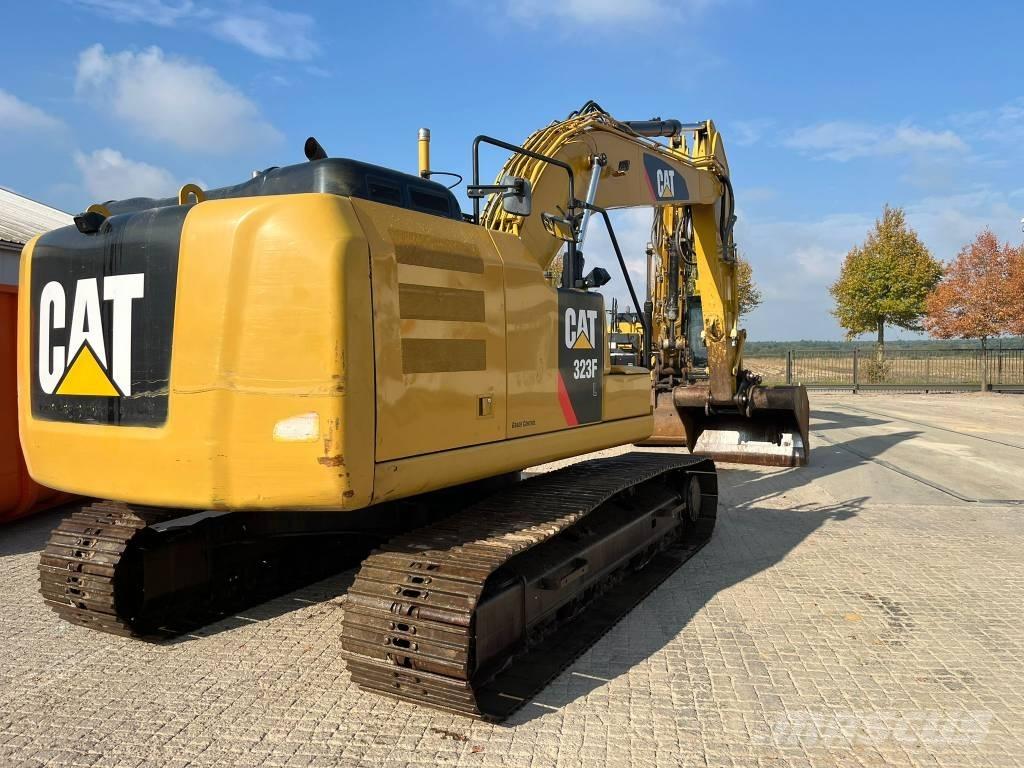 CAT 323 F L Excavatoare pe șenile

