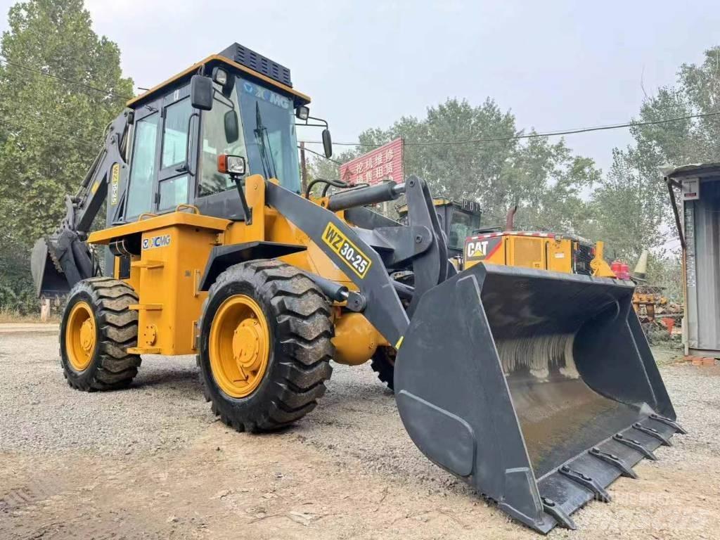 XCMG WZ 30-25 Buldoexcavatoare