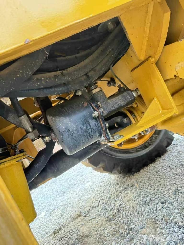 XCMG WZ 30-25 Buldoexcavatoare