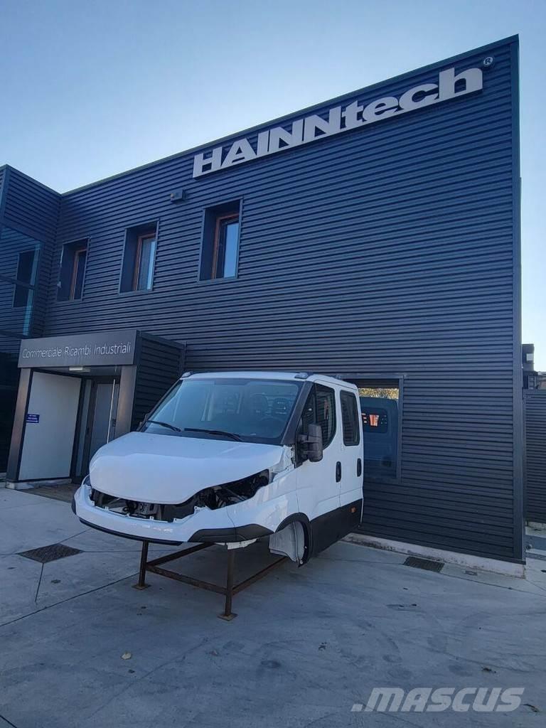 Iveco DAILY E6 Cabine si interior