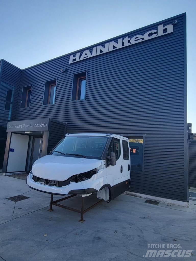 Iveco DAILY E6 Cabine si interior