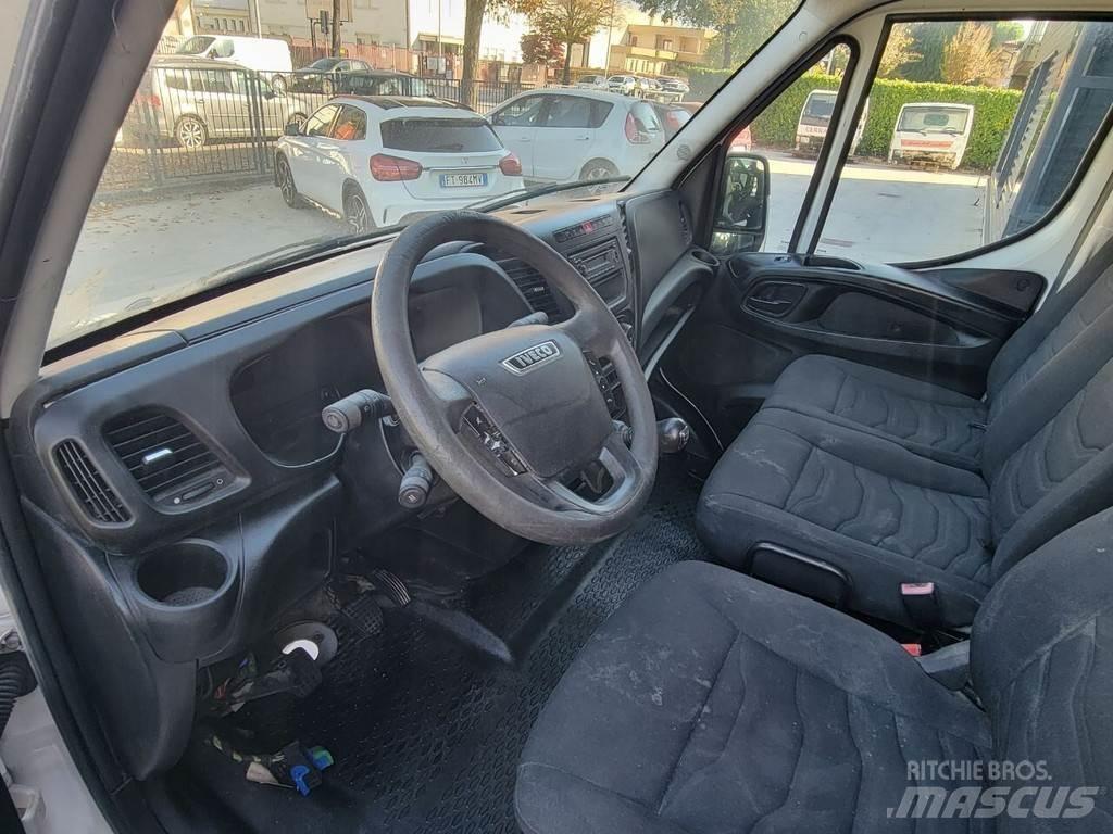 Iveco DAILY E6 Cabine si interior