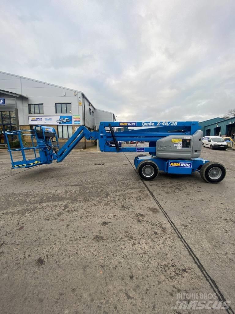 Genie Z 45/25 J Nacele cu brat articulat