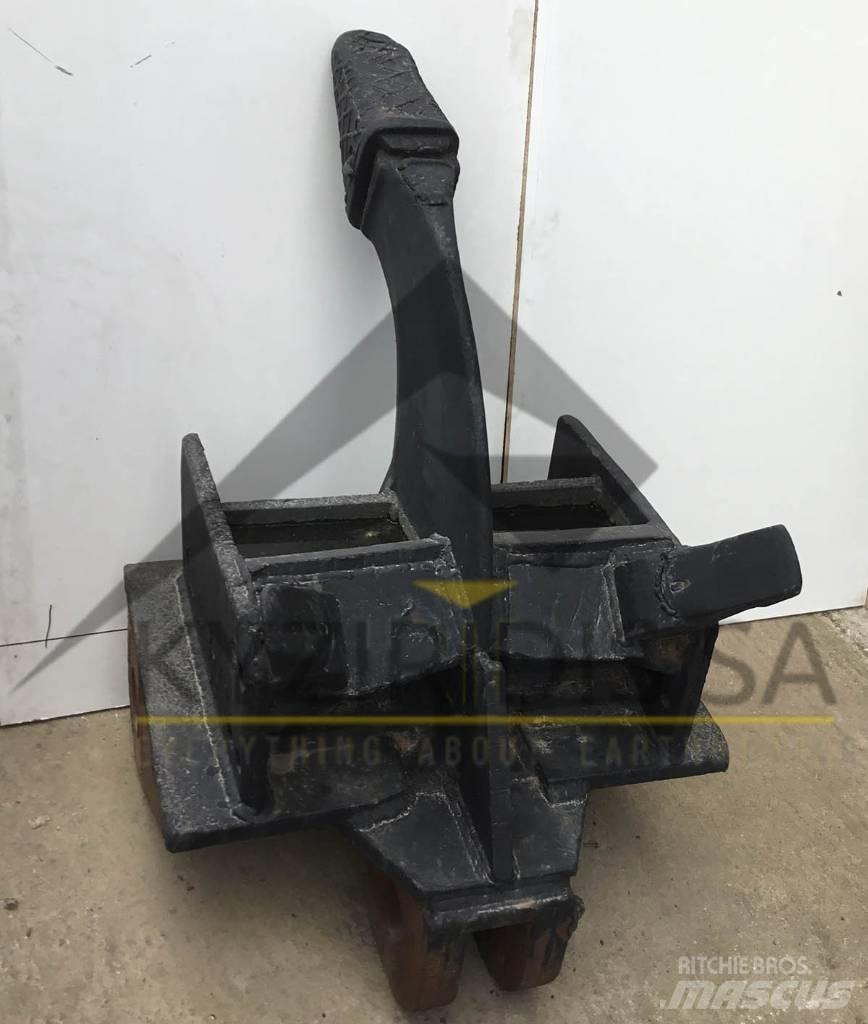 Liebherr R 942 Scarificatoare