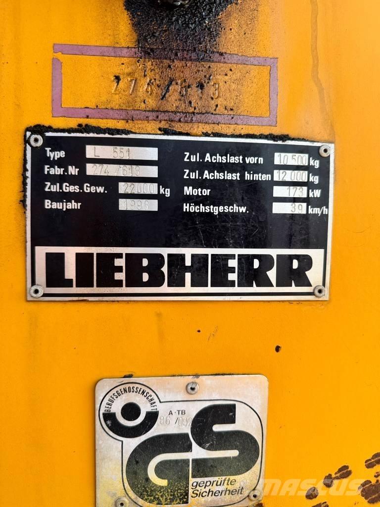 Liebherr L 551 Incarcator pe pneuri