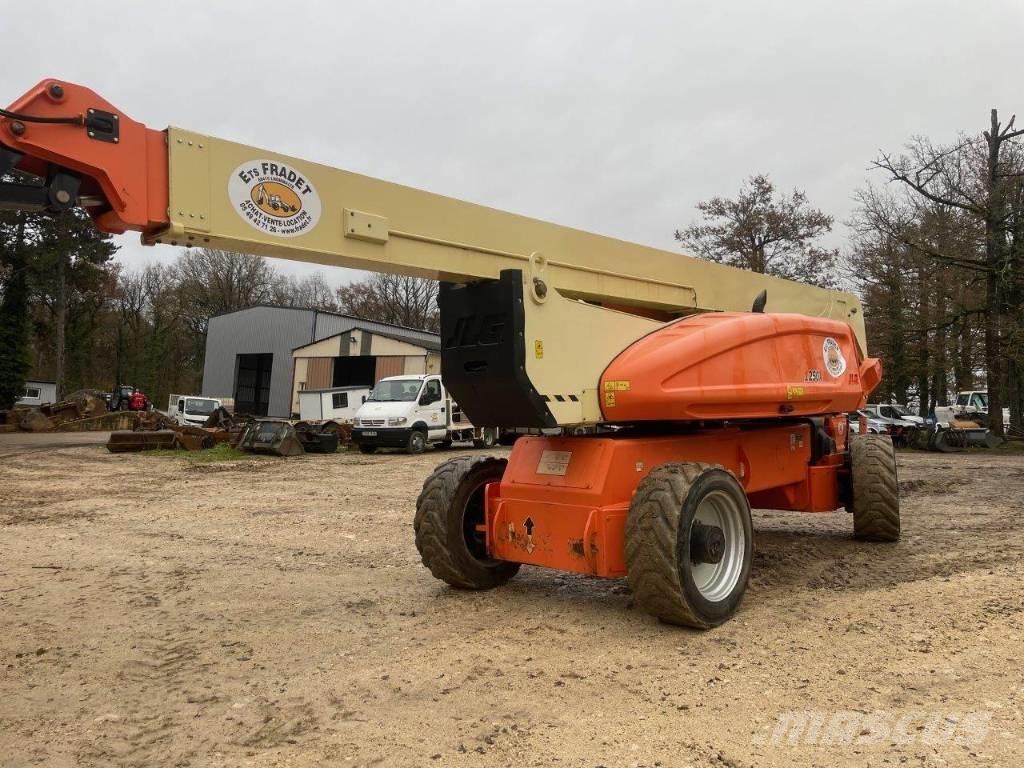 JLG 1250 AJP Nacele cu brat articulat