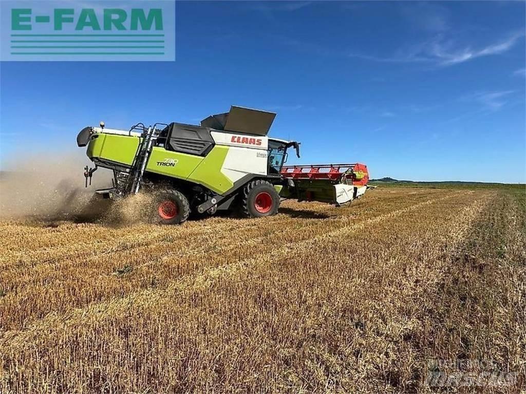 CLAAS trion 730 Combine de secerat