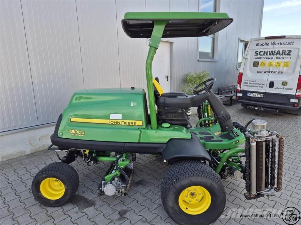 John Deere 7500A Masinute Golf