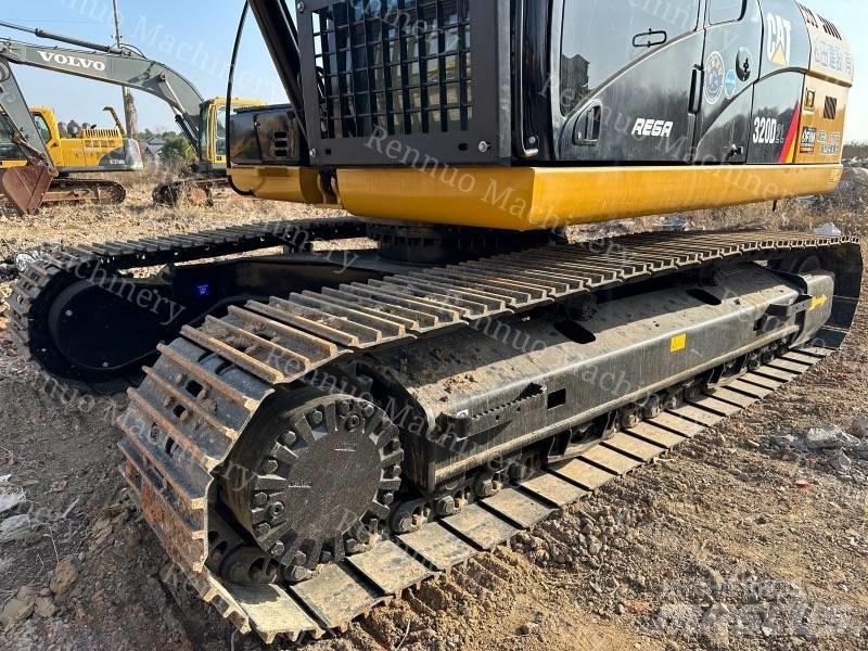 CAT 320D2 Excavatoare pe șenile
