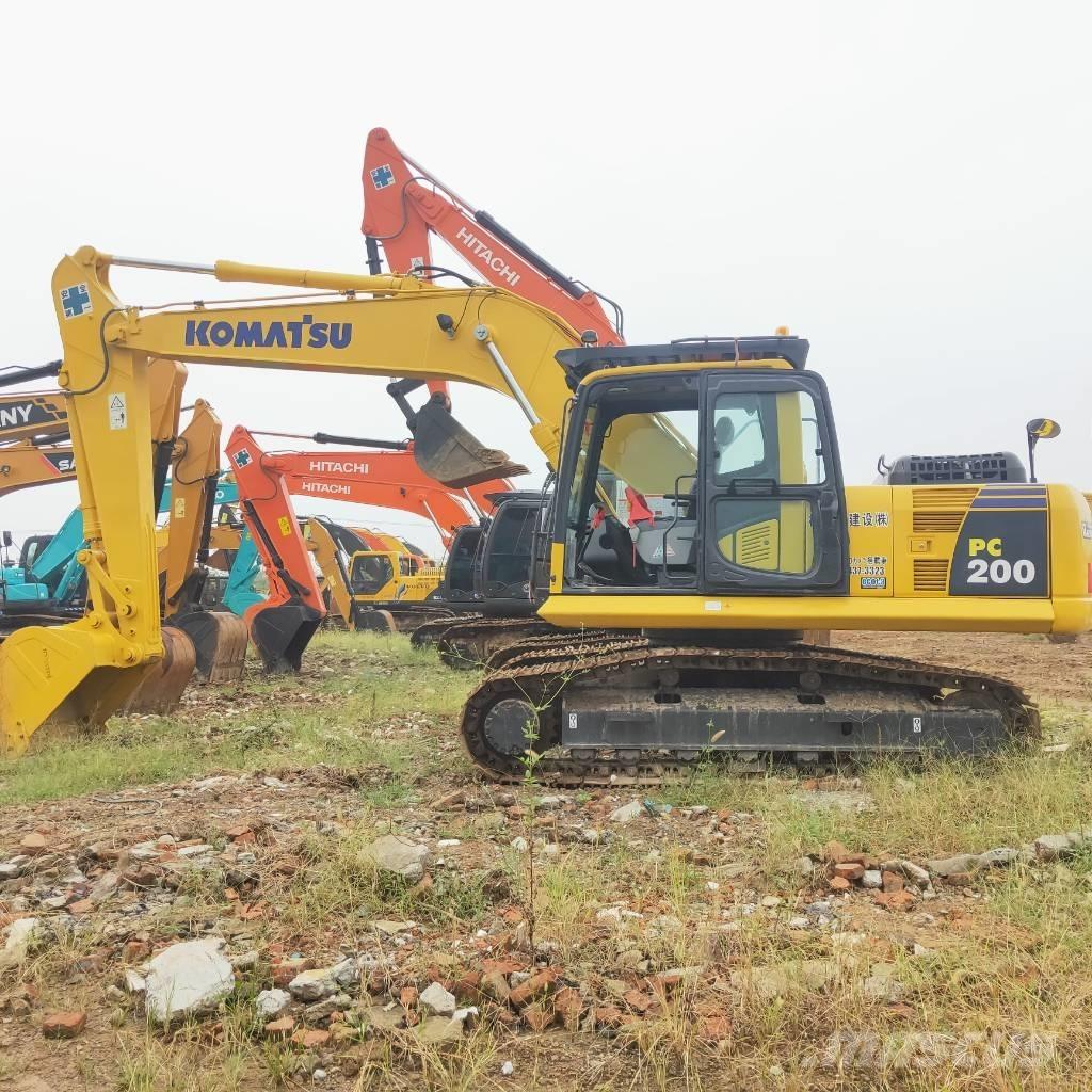 Komatsu PC200-8 Excavatoare pe șenile
