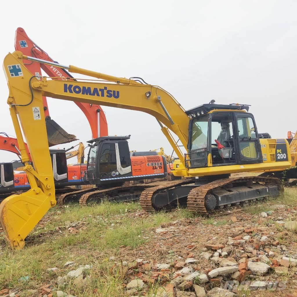 Komatsu PC200-8 Excavatoare pe șenile

