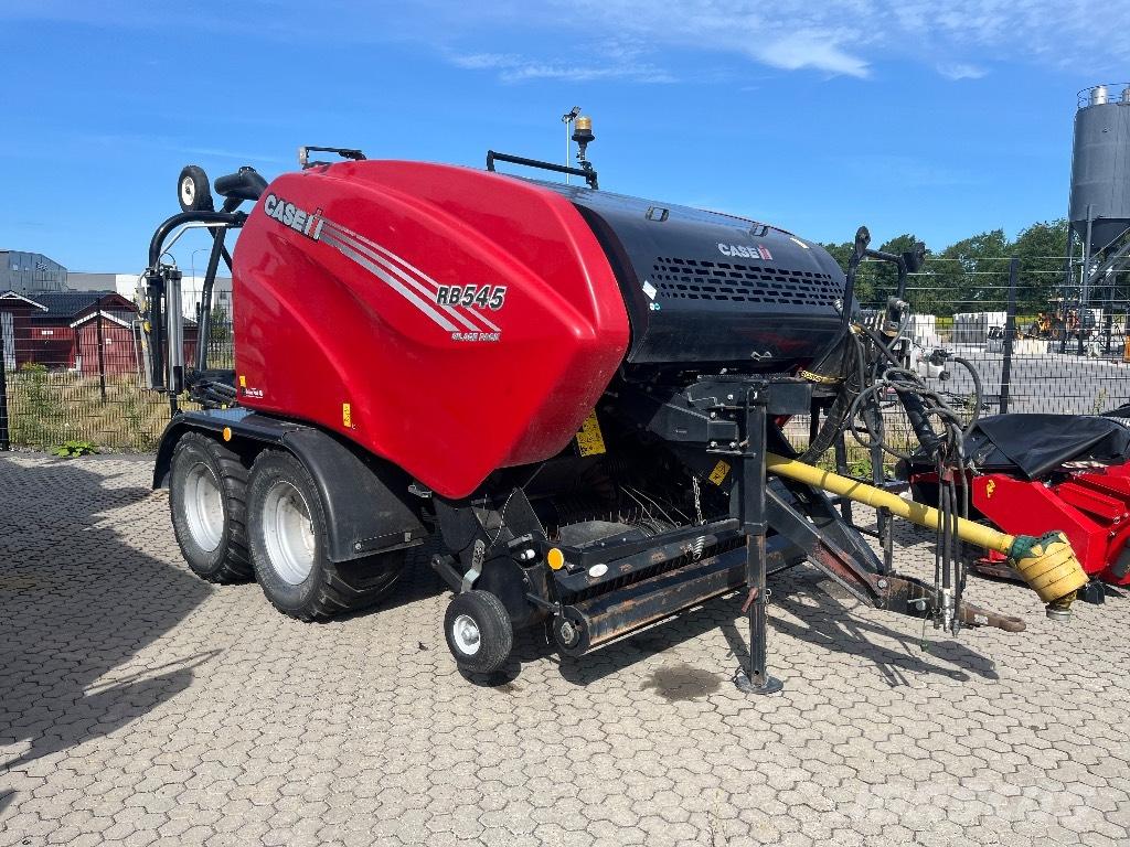 Case IH RB 545 Masina de balotat cilindric