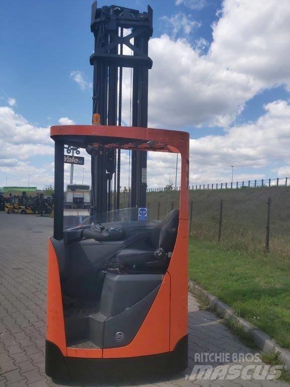 BT RR E 160 Stivuitor cu catarg retractabil